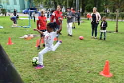 Hei, jenter! Gratis fotballmoro i påskeferien. Bli med.